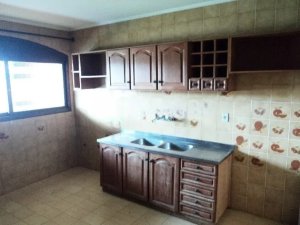 Casa com 375m², 3 dormitórios no bairro Sarandi em Porto Alegre para Alugar