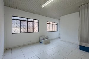 Depósito com 310m² no bairro São Geraldo em Porto Alegre para Alugar