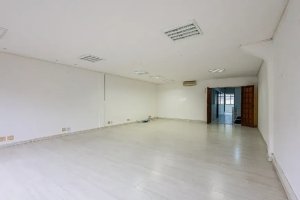 Depósito com 310m² no bairro São Geraldo em Porto Alegre para Alugar