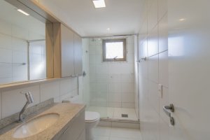 Apartamento com 121m², 3 dormitórios no bairro Petrópolis em Porto Alegre para Alugar