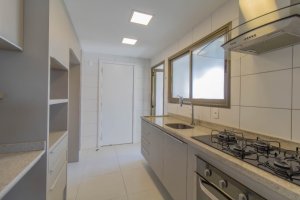 Apartamento com 121m², 3 dormitórios no bairro Petrópolis em Porto Alegre para Alugar