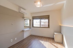 Apartamento com 121m², 3 dormitórios no bairro Petrópolis em Porto Alegre para Alugar