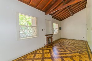 Casa com 250m², 5 dormitórios no bairro Rio Branco em Porto Alegre para Alugar