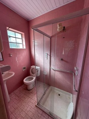 Casa com 250m², 5 dormitórios no bairro Rio Branco em Porto Alegre para Alugar