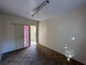 Casa com 250m², 5 dormitórios no bairro Rio Branco em Porto Alegre para Alugar
