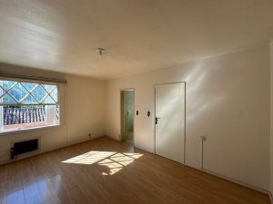 Casa com 250m², 5 dormitórios no bairro Rio Branco em Porto Alegre para Alugar