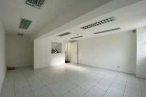 Loja com 840m² no bairro Auxiliadora em Porto Alegre para Alugar