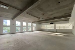 Loja com 840m² no bairro Auxiliadora em Porto Alegre para Alugar
