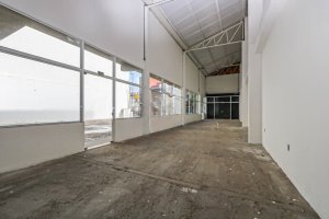 Ponto Comercial com 215m² no bairro São João em Porto Alegre para Alugar