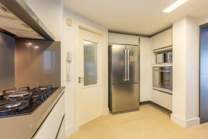 Apartamento com 125m², 3 dormitórios no bairro Jardim Europa em Porto Alegre para Alugar