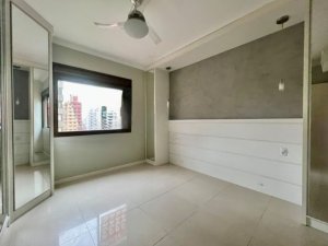 Apartamento com 95m², 3 dormitórios no bairro Petrópolis em Porto Alegre para Alugar