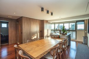 Apartamento com 172m², 4 dormitórios no bairro Três Figueiras em Porto Alegre para Alugar