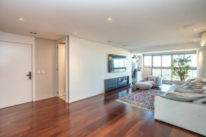 Apartamento com 172m², 4 dormitórios no bairro Três Figueiras em Porto Alegre para Alugar