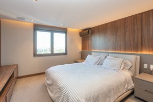 Apartamento com 172m², 4 dormitórios no bairro Três Figueiras em Porto Alegre para Alugar