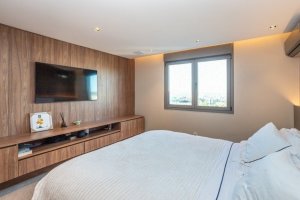 Apartamento com 172m², 4 dormitórios no bairro Três Figueiras em Porto Alegre para Alugar