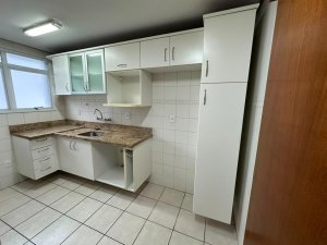Apartamento com 85m², 2 dormitórios no bairro Petrópolis em Porto Alegre para Alugar