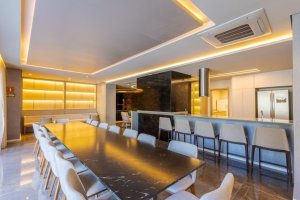 Apartamento com 189m², 3 dormitórios no bairro Jardim Europa em Porto Alegre para Alugar