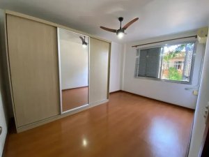 Apartamento com 70m², 2 dormitórios no bairro Centro Histórico em Porto Alegre para Alugar