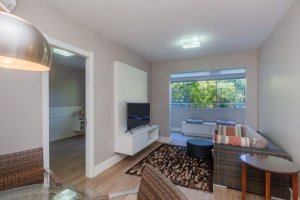 Apartamento com 58m², 1 dormitório no bairro Três Figueiras em Porto Alegre para Alugar