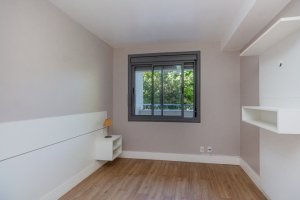 Apartamento com 58m², 1 dormitório no bairro Três Figueiras em Porto Alegre para Alugar