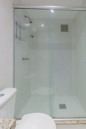 Apartamento com 58m², 1 dormitório no bairro Três Figueiras em Porto Alegre para Alugar