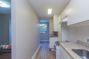 Apartamento com 58m², 1 dormitório no bairro Três Figueiras em Porto Alegre para Alugar