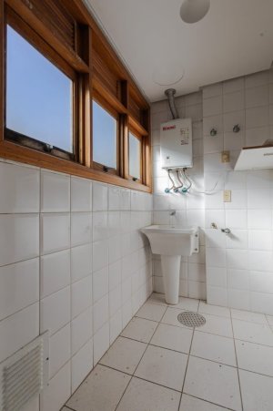 Apartamento com 97m², 3 dormitórios no bairro Rio Branco em Porto Alegre para Alugar