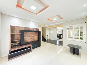 Casa em Condomínio com 223m², 3 dormitórios no bairro Sarandi em Porto Alegre para Alugar