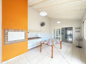 Casa em Condomínio com 223m², 3 dormitórios no bairro Sarandi em Porto Alegre para Alugar