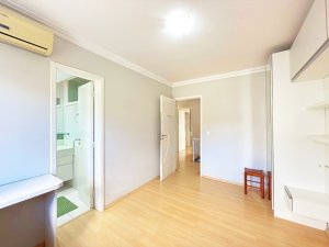 Casa em Condomínio com 223m², 3 dormitórios no bairro Sarandi em Porto Alegre para Alugar