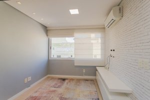 Apartamento com 63m², 2 dormitórios no bairro Santana em Porto Alegre para Alugar
