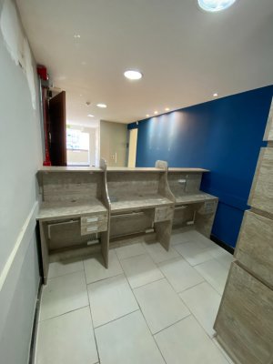 Sala Comercial com 280m² no bairro Centro Histórico em Porto Alegre para Alugar