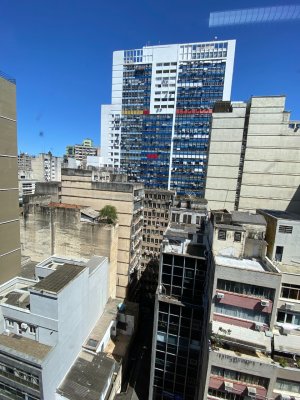 Sala Comercial com 280m² no bairro Centro Histórico em Porto Alegre para Alugar