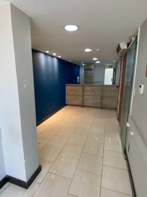 Sala Comercial com 280m² no bairro Centro Histórico em Porto Alegre para Alugar