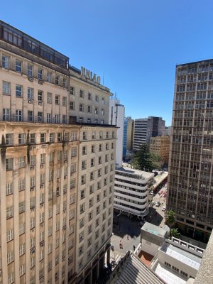 Sala Comercial com 280m² no bairro Centro Histórico em Porto Alegre para Alugar