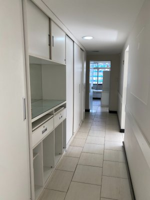 Sala Comercial com 280m² no bairro Centro Histórico em Porto Alegre para Alugar