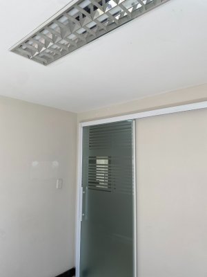 Sala Comercial com 280m² no bairro Centro Histórico em Porto Alegre para Alugar