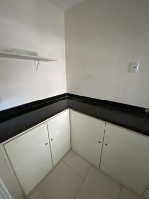 Sala Comercial com 280m² no bairro Centro Histórico em Porto Alegre para Alugar