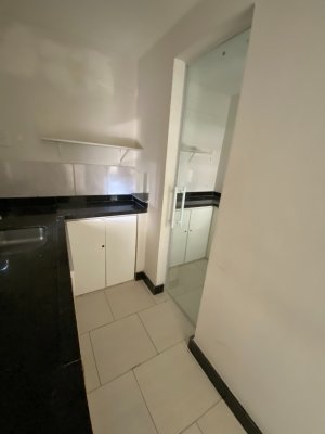 Sala Comercial com 280m² no bairro Centro Histórico em Porto Alegre para Alugar