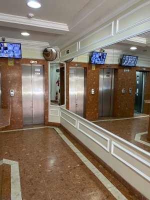 Sala Comercial com 280m² no bairro Centro Histórico em Porto Alegre para Alugar