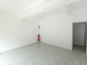 Loja com 38m² no bairro Praia de Belas em Porto Alegre para Alugar