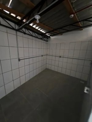 Loja com 160m² no bairro São Sebastião em Porto Alegre para Alugar