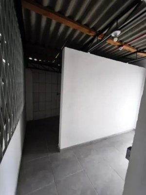 Loja com 160m² no bairro São Sebastião em Porto Alegre para Alugar