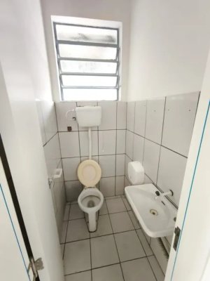 Loja com 160m² no bairro São Sebastião em Porto Alegre para Alugar