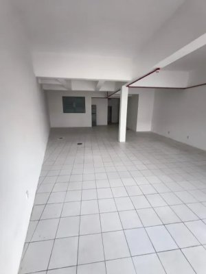 Loja com 160m² no bairro São Sebastião em Porto Alegre para Alugar