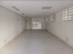 Loja com 74m² no bairro Floresta em Porto Alegre para Alugar