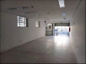 Loja com 74m² no bairro Floresta em Porto Alegre para Alugar
