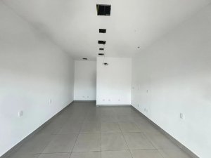 Loja com 54m² no bairro Navegantes em Porto Alegre para Alugar