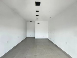 Loja com 54m² no bairro Navegantes em Porto Alegre para Alugar