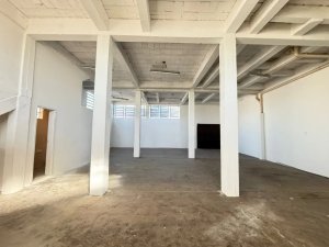 Depósito com 200m² no bairro Sarandi em Porto Alegre para Alugar